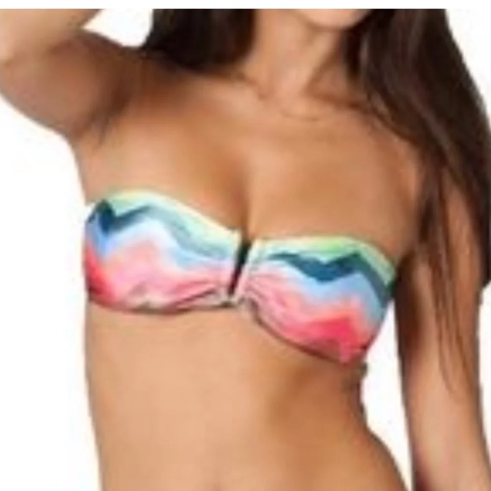 O’Neill colorful rainbow chevron zig zag bandeau U bar bikini top. Size S